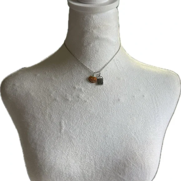 🎃 Cookie Lee Pumpkin and Silver Tone 🍬Trick or Treat Necklace - Picture 4 of 10